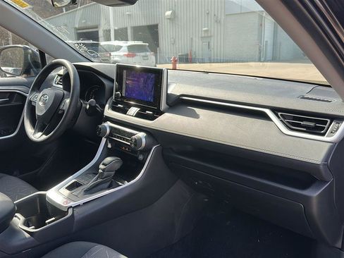 Certified 2025 Toyota RAV4 XLE image 25