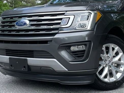 Used 2021 Ford Expedition Max XLT RWD image 3