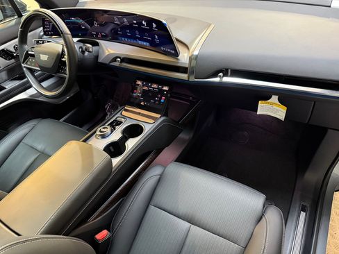 New 2026 Cadillac Vistiq Sport AWD/4WD image 54