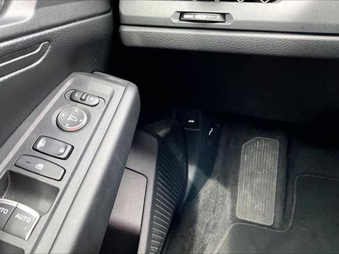 Used 2023 Honda Accord LX image 31