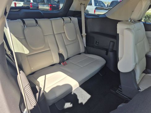 Certified 2021 Ford Explorer Platinum w/ Equipment Group 601A image 32