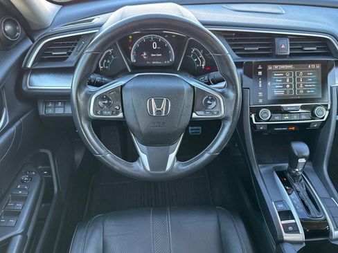 Used 2018 Honda Civic Touring image 28
