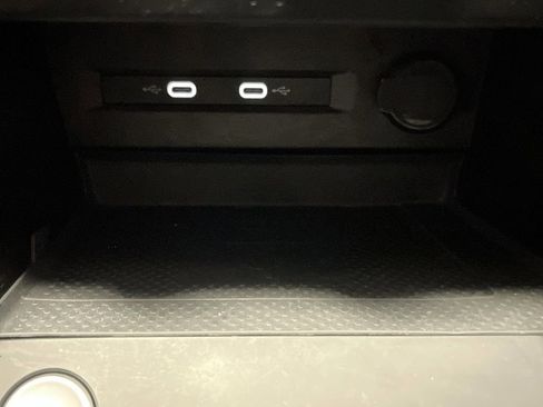 Used 2022 Volkswagen Taos SE w/ IQ.Drive SE Package image 22