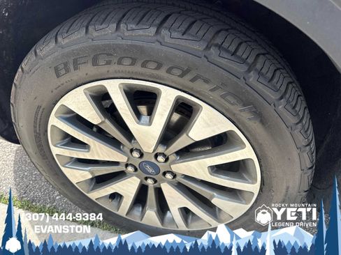 Used 2022 Ford Escape Titanium AWD/4WD image 19
