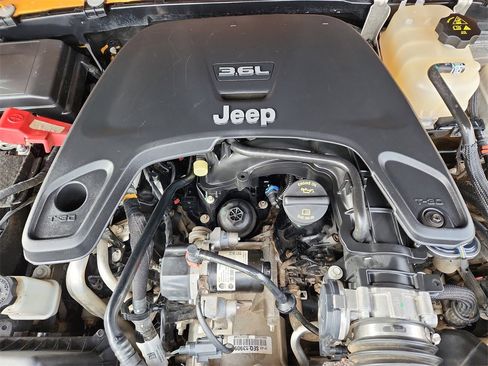 Used 2021 Jeep Wrangler Unlimited Sport image 25