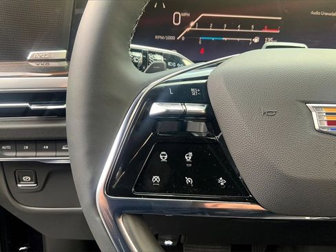 New 2026 Cadillac Escalade 4WD w/ LPO, Floor Liner Package image 24