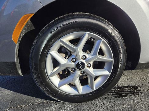 Used 2023 Kia Soul LX w/ LX Technology Package image 41