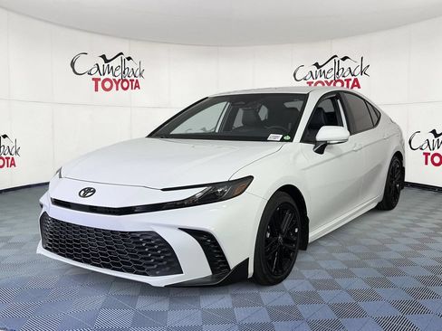New 2026 Toyota Camry SE FWD image 4