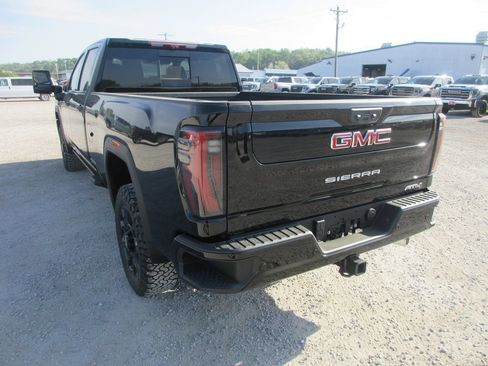 New 2026 GMC Sierra 3500 AT4 w/ AT4 Premium Plus Package AWD/4WD image 9
