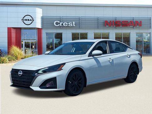 New 2026 Nissan Altima 2.5 SV FWD image 1