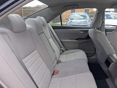 Used 2017 Toyota Camry LE image 14