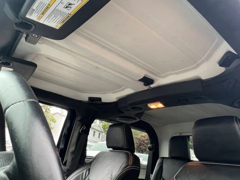 Used 2013 Jeep Wrangler Rubicon w/ Dual Top Group AWD/4WD image 19