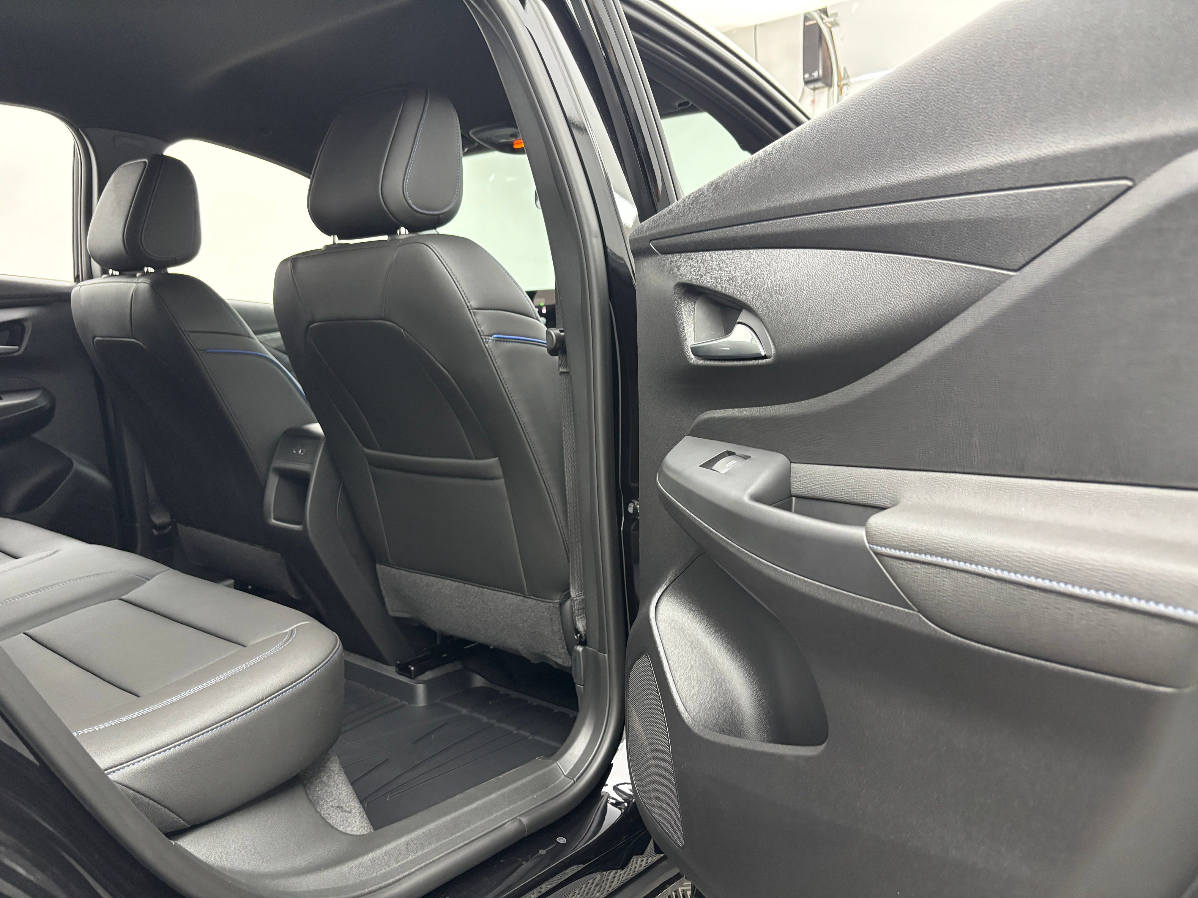 New 2026 Buick Envista Sport Touring w/ Convenience I Package FWD image 33