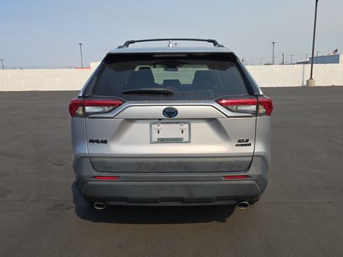 Certified 2021 Toyota RAV4 XLE AWD/4WD image 7