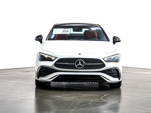 New 2026 Mercedes-Benz CLE 300 4MATIC Coupe image 2
