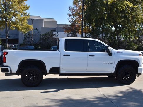 Used 2022 Chevrolet Silverado 2500 LTZ w/ LTZ Plus Package image 6