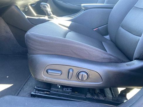 Used 2024 Chevrolet Malibu LT image 26