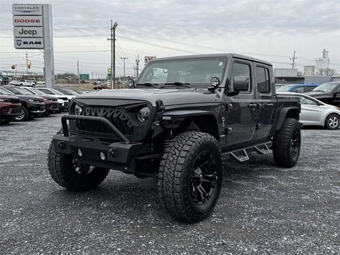 Used 2021 Jeep Gladiator Overland image 25