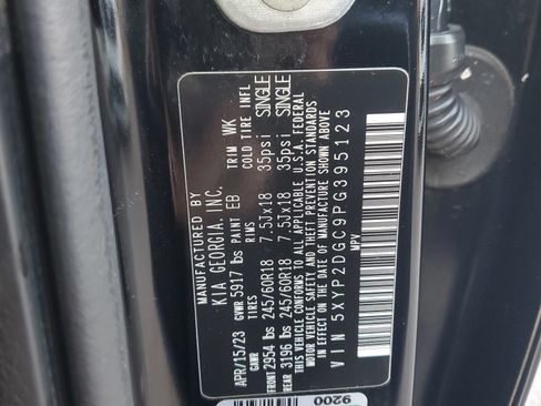 Used 2023 Kia Telluride LX image 32