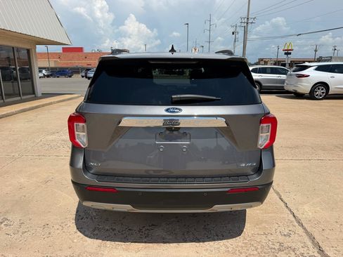 Used 2021 Ford Explorer XLT w/ Equipment Group 202A AWD/4WD image 6