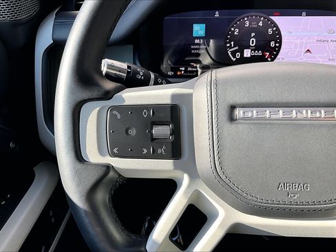Used 2020 Land Rover Defender 110 First Edition AWD/4WD image 18