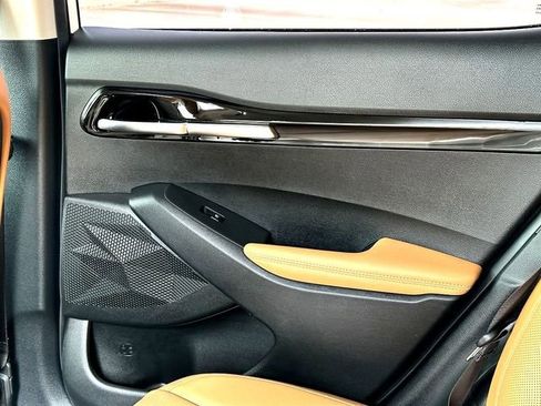 Used 2024 Kia Seltos SX w/ SX Sunroof Package image 21