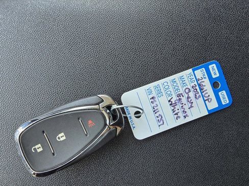 Used 2023 Chevrolet Equinox LT image 27