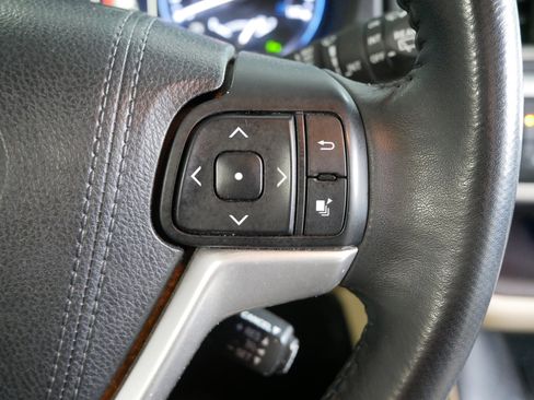 Used 2015 Toyota Highlander Limited image 30