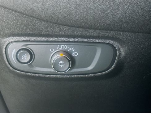 Used 2024 Chevrolet Equinox LT AWD/4WD image 17