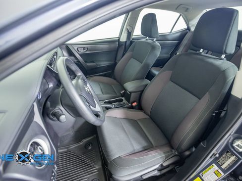 Used 2018 Toyota Corolla LE FWD image 24