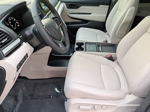 New 2026 Honda Odyssey EX-L image 17
