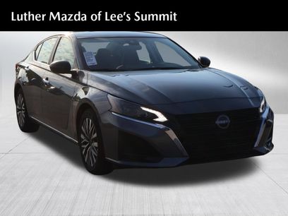 Used 2025 Nissan Altima 2.5 SV
