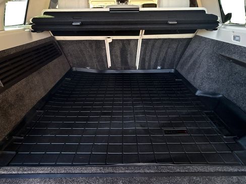 Used 2017 Land Rover Range Rover Long Wheelbase Supercharged image 45