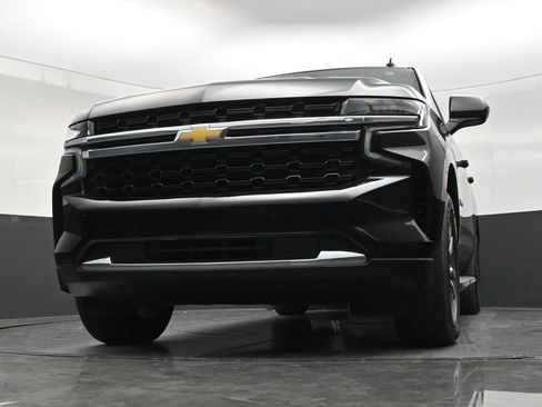 Used 2024 Chevrolet Suburban LS RWD image 27