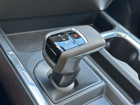 New 2026 GMC Sierra 1500 SLT w/ SLT Premium Package image 24