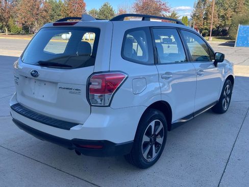 Used 2017 Subaru Forester 2.5i w/ Alloy Wheel Package image 3