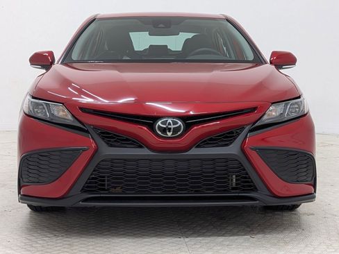 Used 2023 Toyota Camry SE image 6