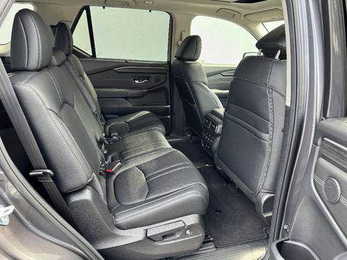 Used 2026 Honda Pilot Touring image 13