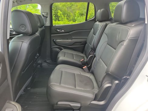 Used 2023 GMC Acadia SLT w/ Elevation Edition AWD/4WD image 16