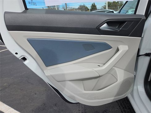 New 2026 Volkswagen Jetta SE image 24