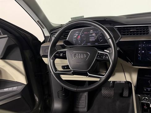 Used 2024 Audi Q8 e-tron Premium Plus w/ Premium Plus Package AWD/4WD image 19