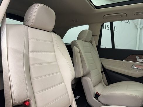 New 2026 Mercedes-Benz GLS 450 4MATIC image 28