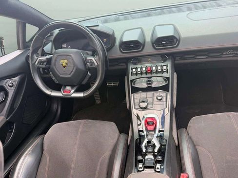 Used 2016 Lamborghini Huracan LP 610-4 AWD/4WD image 4