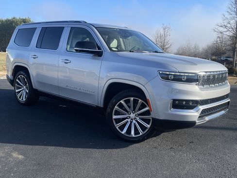 Used 2024 Jeep Grand Wagoneer Series I w/ Flexible Seating Group image 2