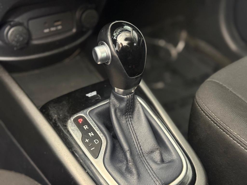 Used 2013 Kia Soul + FWD image 17