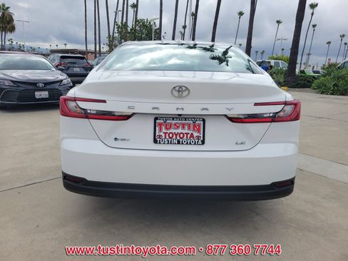Certified 2025 Toyota Camry LE FWD image 5