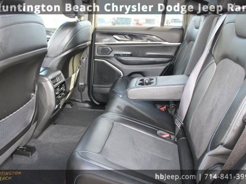 Used 2023 Jeep Grand Cherokee Trailhawk image 43