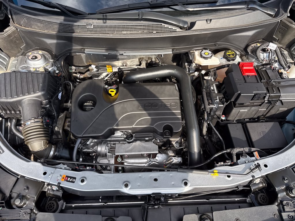 Used 2025 Chevrolet Equinox LT w/ Safety and Technology Package FWD image 25