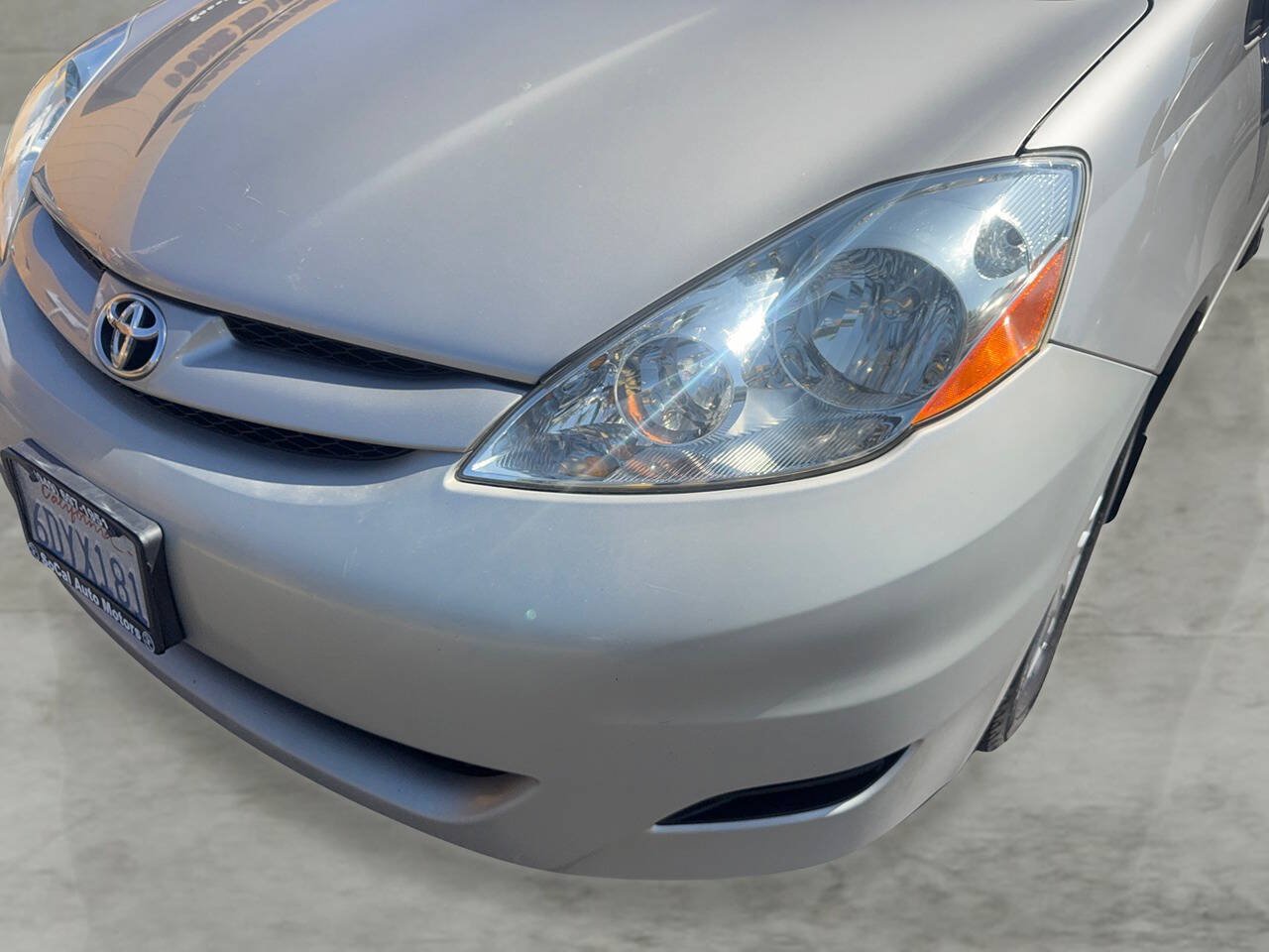 Used 2008 Toyota Sienna LE FWD image 32