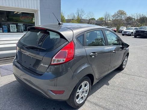 Used 2016 Ford Fiesta SE w/ Cold Weather Package FWD image 5